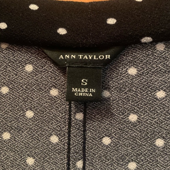 Ann Taylor Long Sleeve Black And White Polka dot Scoop Neck Blouse Size Small - Picture 3 of 7